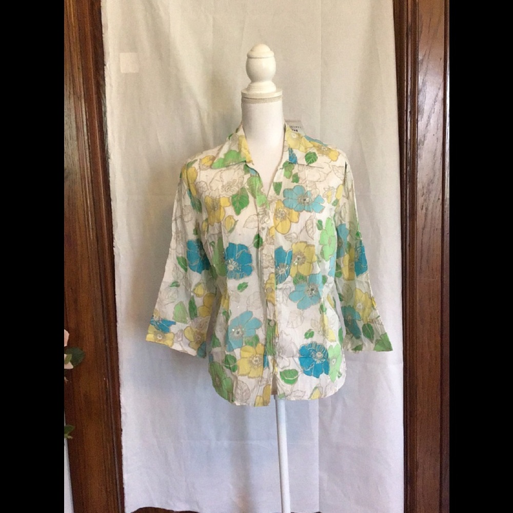 NWT Gisselle apparel tops 3/4 sleeves floral